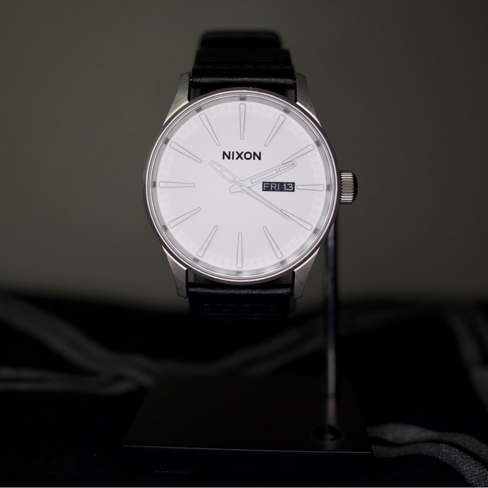Nixon Sentry Leather White/Silver/Black LIKE NEW